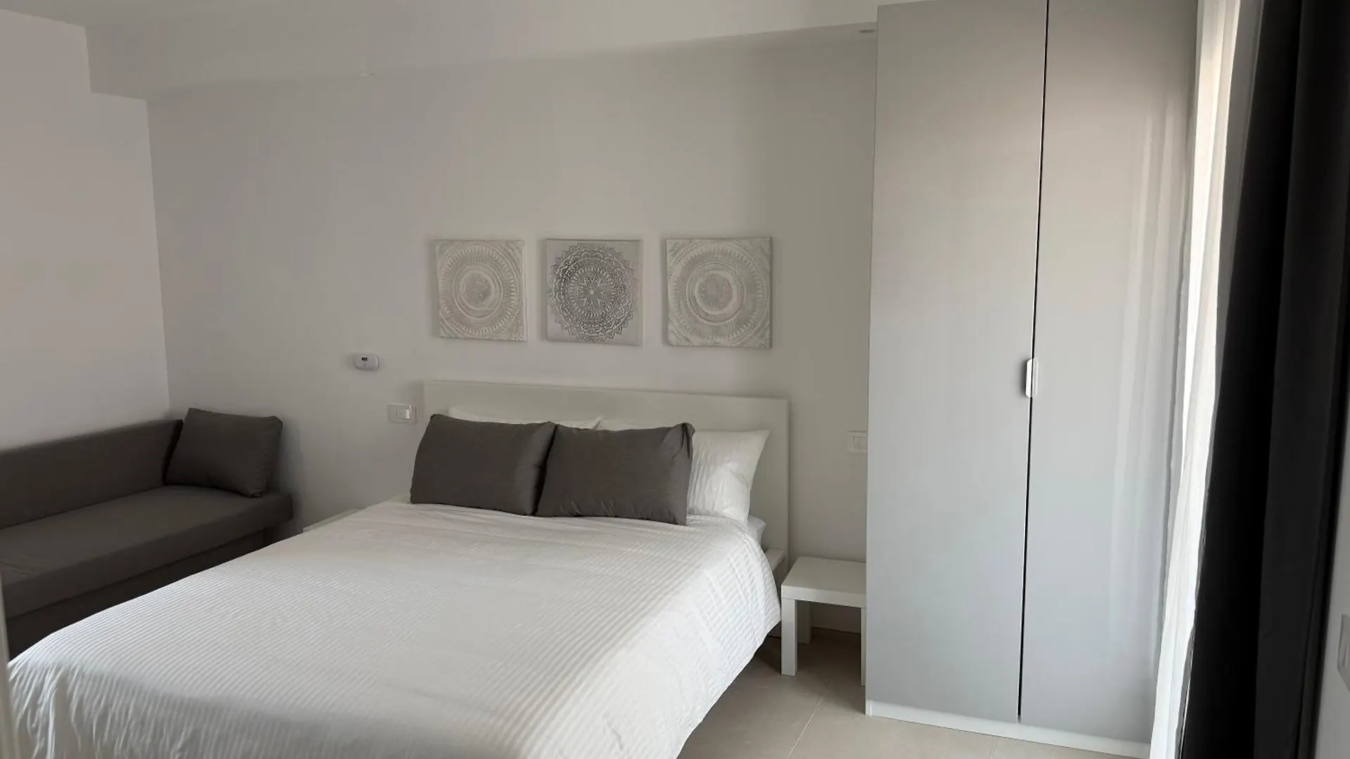 Eleven Rooms & Apartments Olbia 0*,  Italy