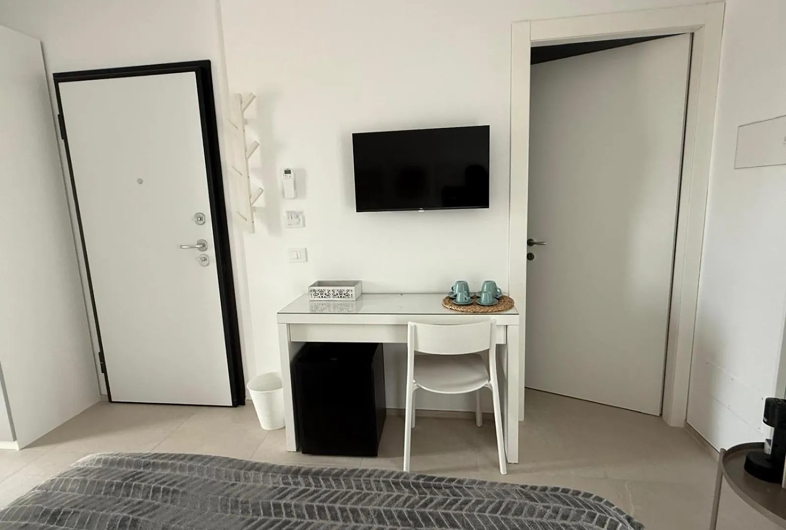 Eleven Rooms & Apartments Olbia Homestay