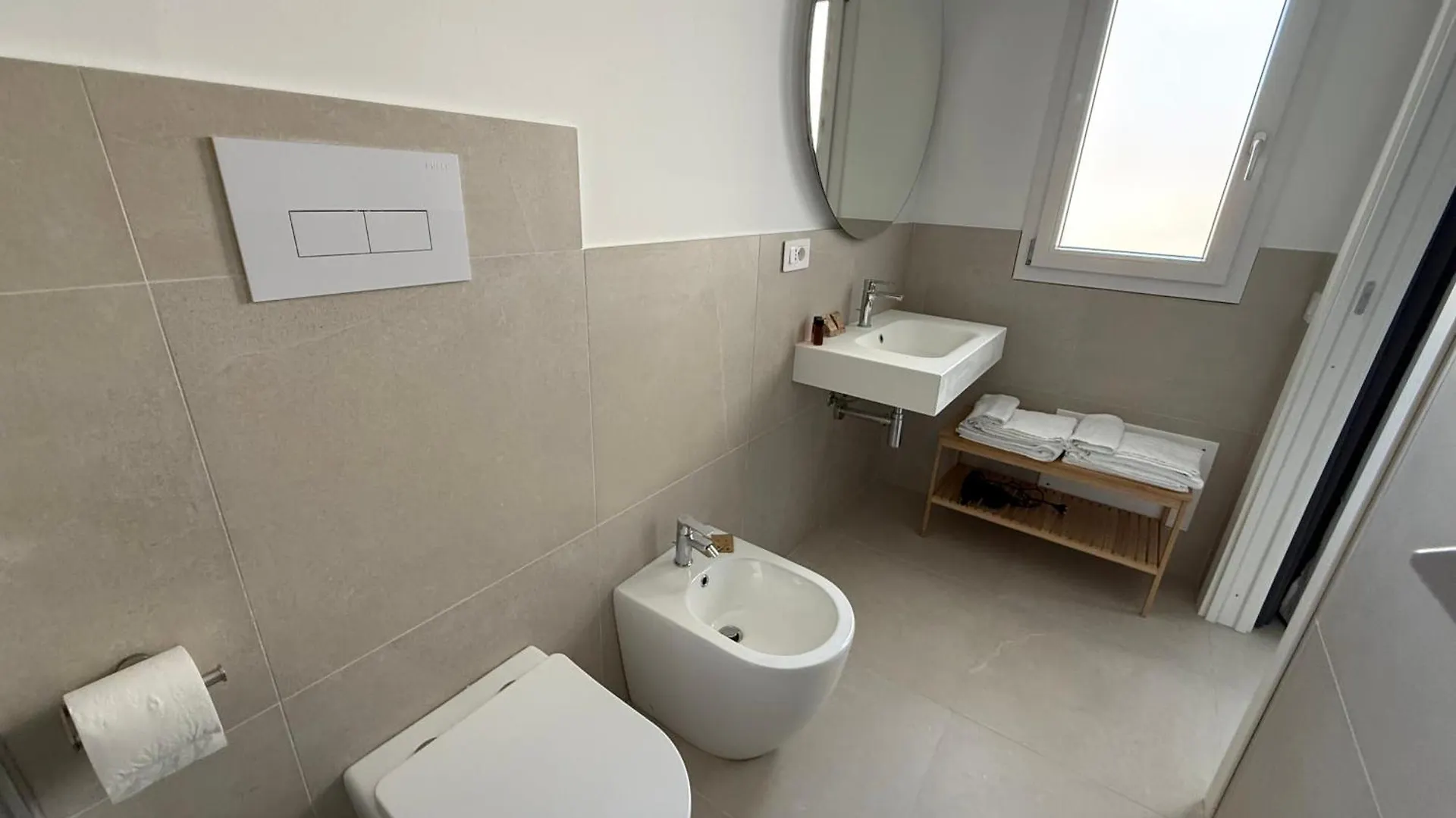 Eleven Rooms & Apartments Olbia Italy