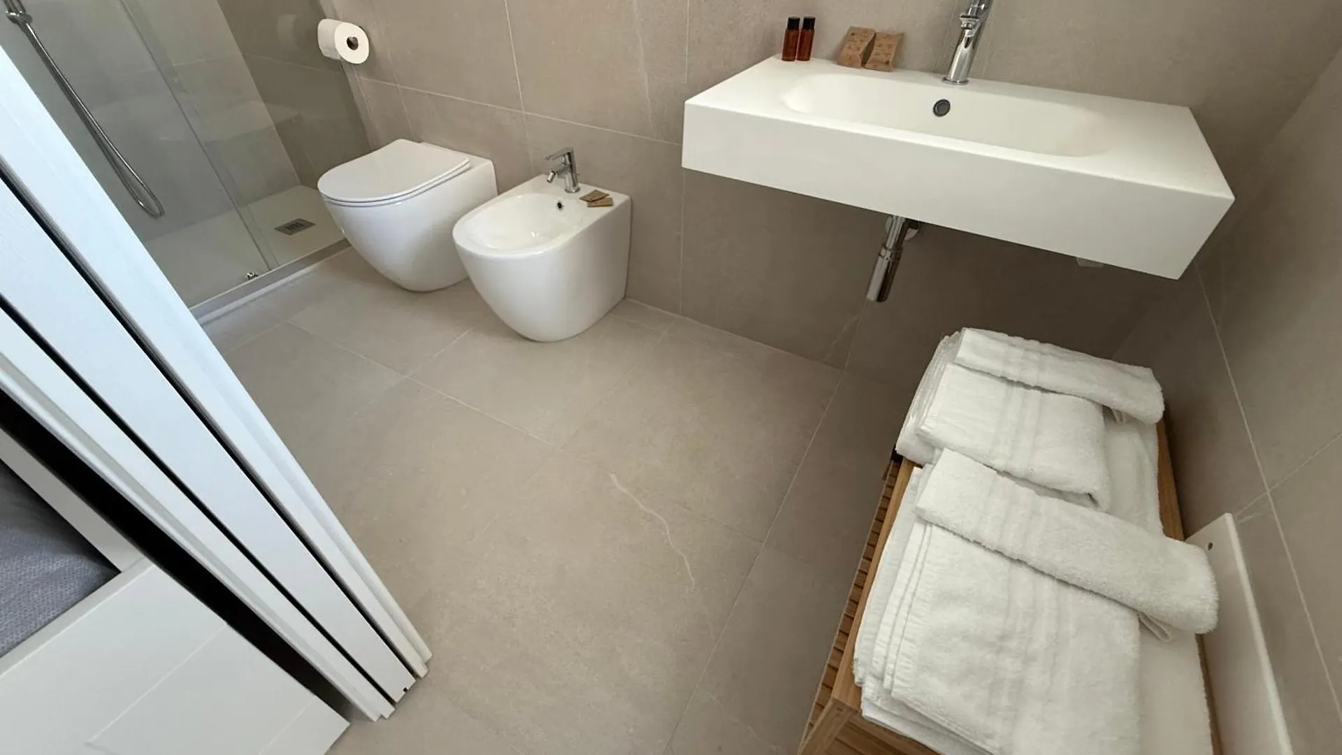 Eleven Rooms & Apartments Olbia