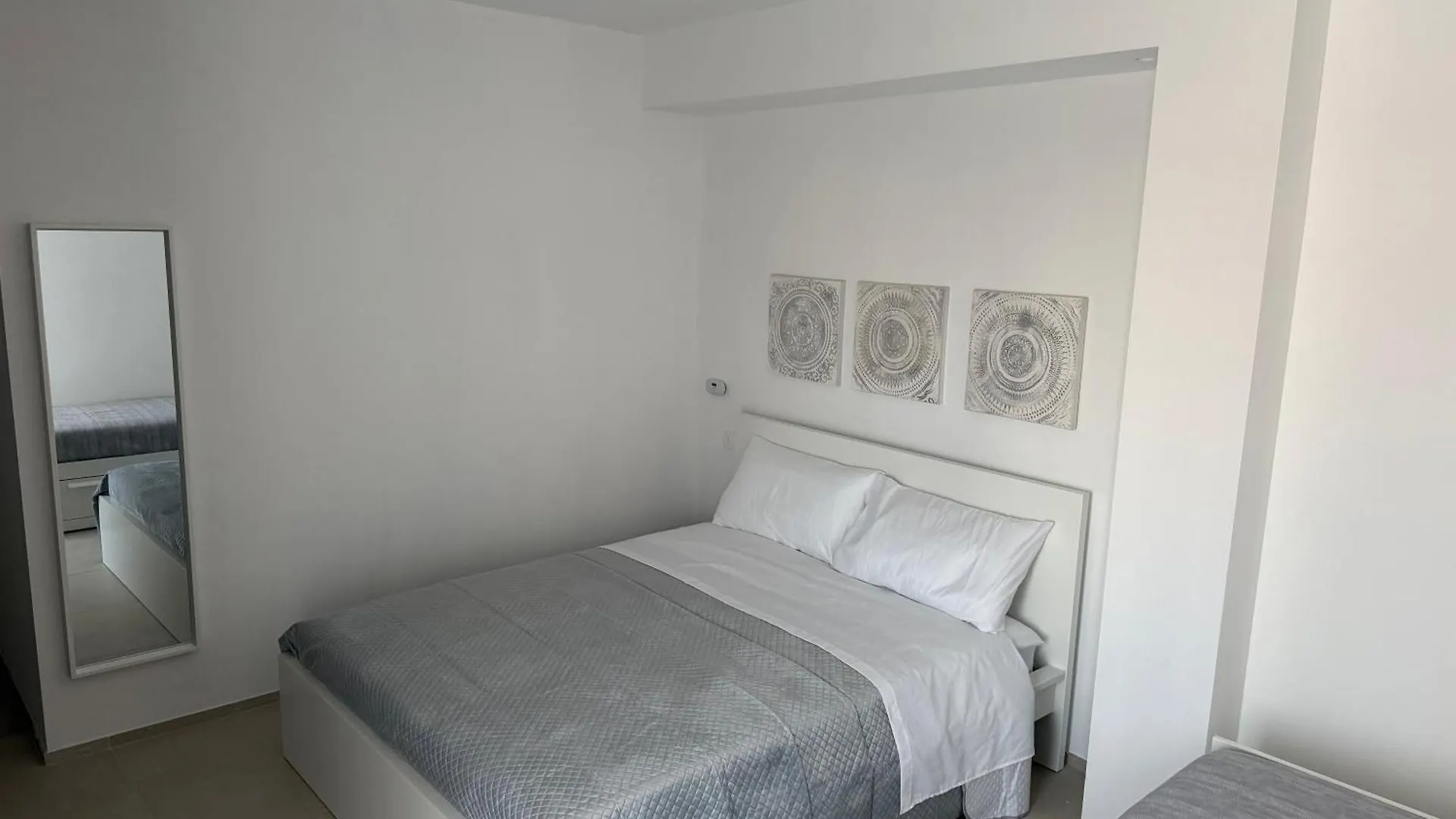 Eleven Rooms & Apartments Olbia 0*,